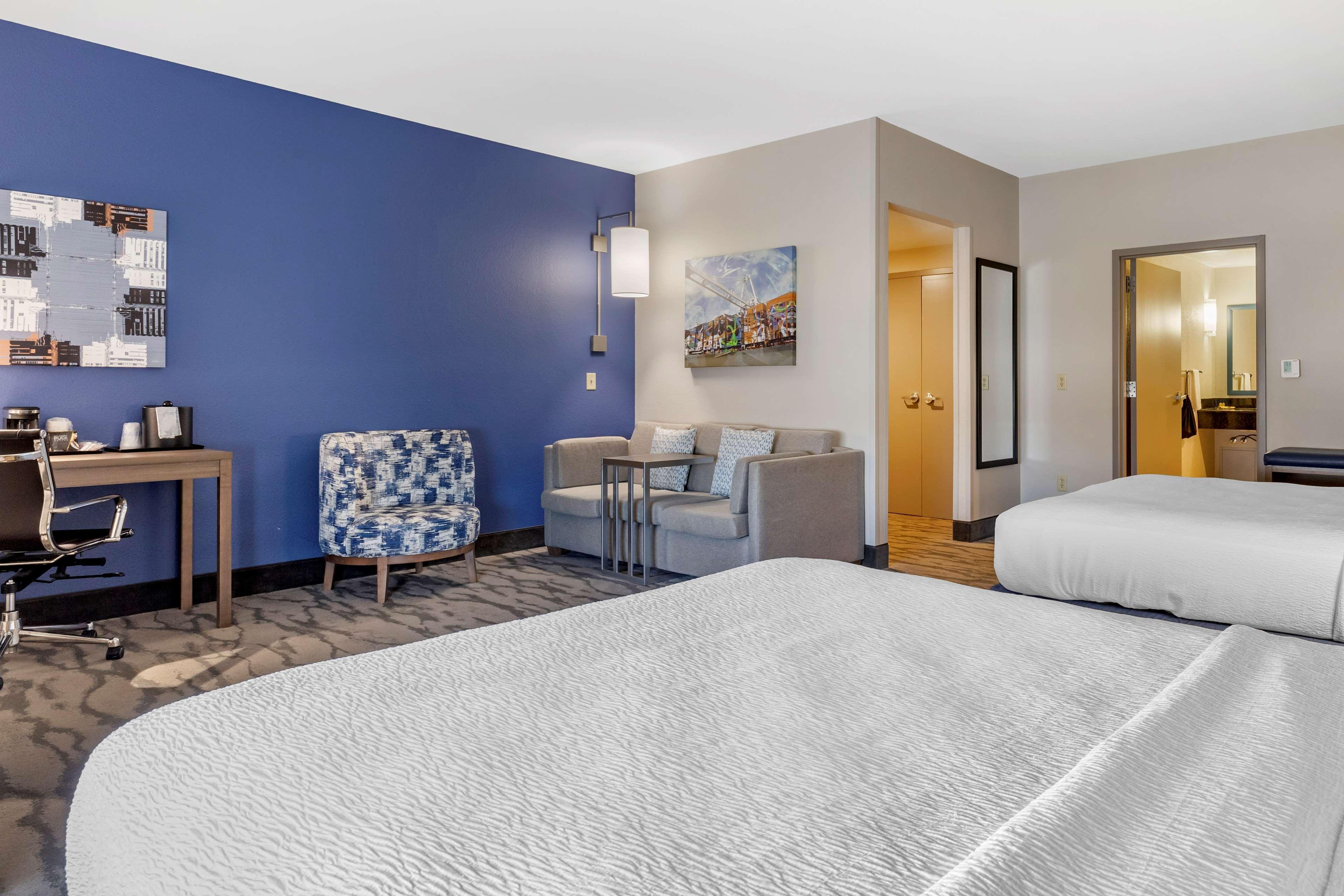 Best Western Plus Castlerock Inn & Suites Bentonville Ngoại thất bức ảnh
