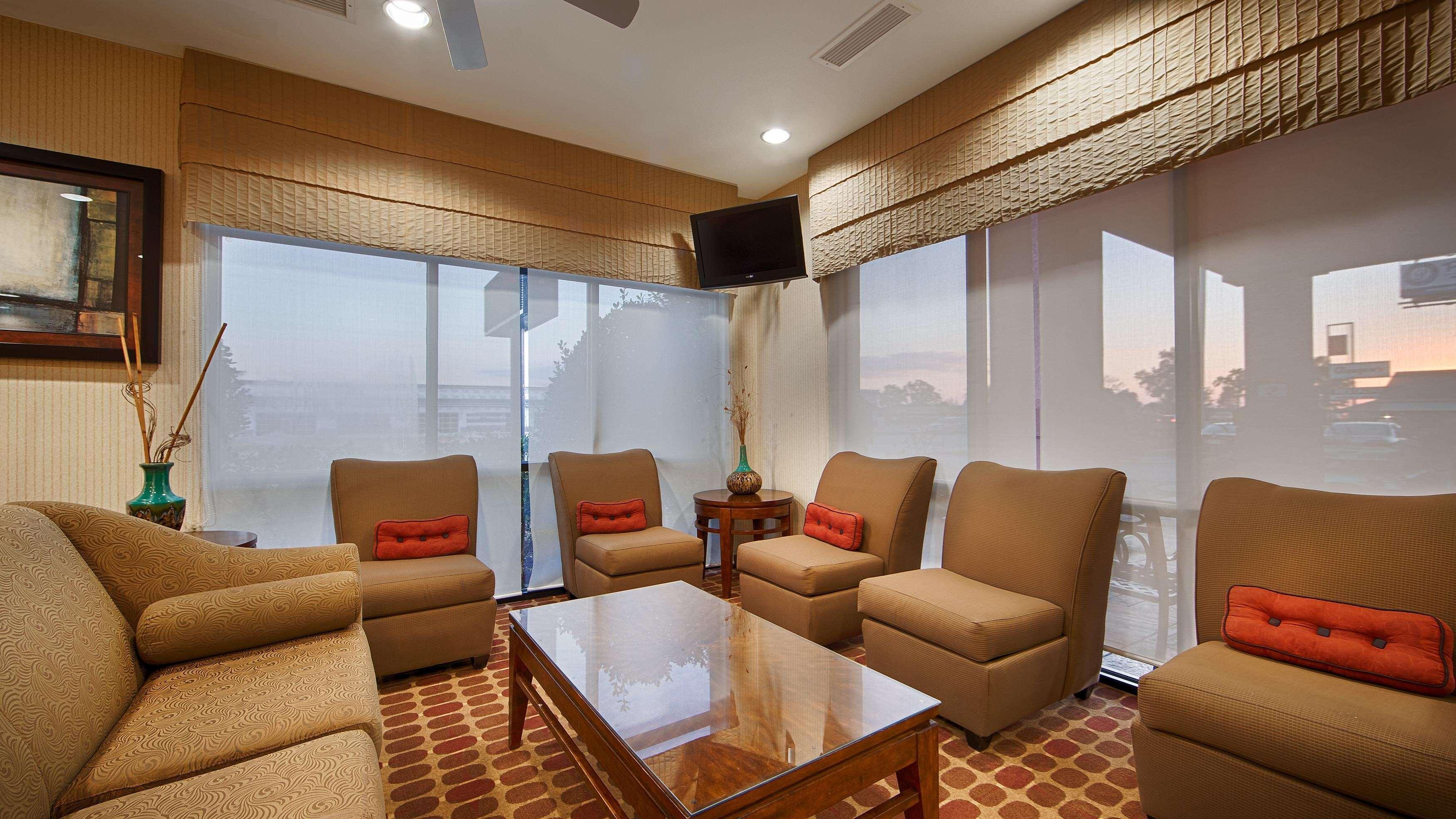 Best Western Plus Castlerock Inn & Suites Bentonville Ngoại thất bức ảnh